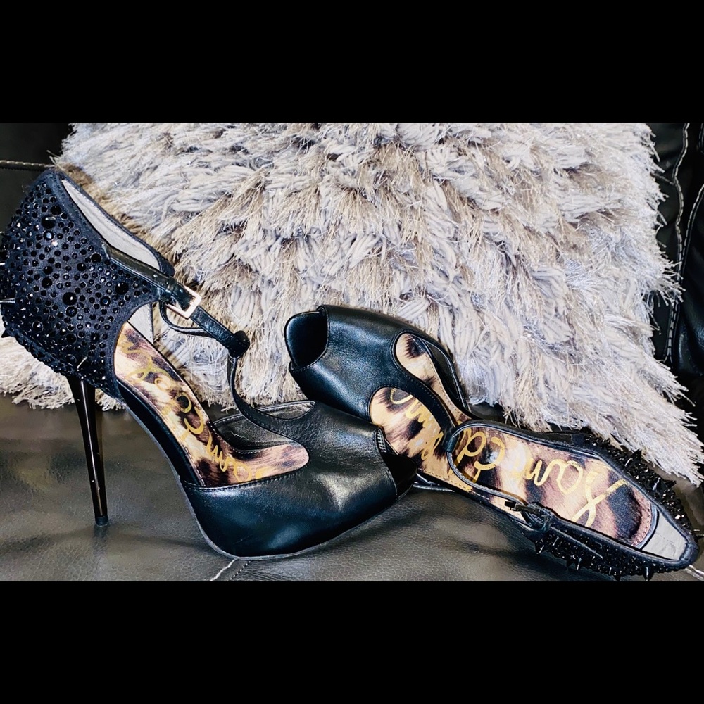 Sam Edelman Scarlett Studded back, T-strap Pump